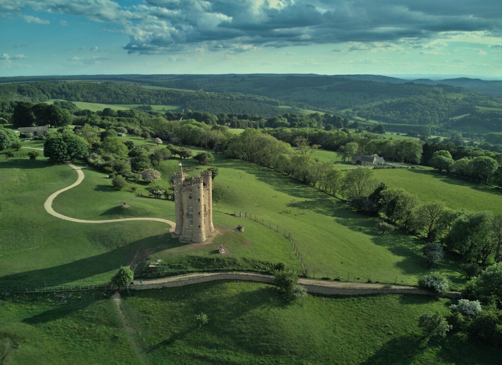 How Big Are The Cotswolds?